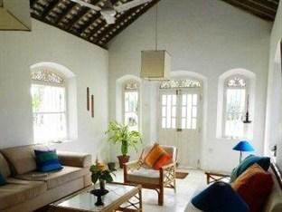 Cafe Ceylon Bed & Breakfast Koggala Exterior photo